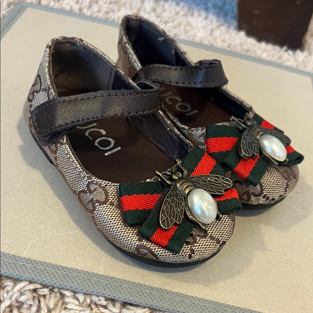 Nordstrom Brown Patterned Baby Mary Janes with Red & Green Bow